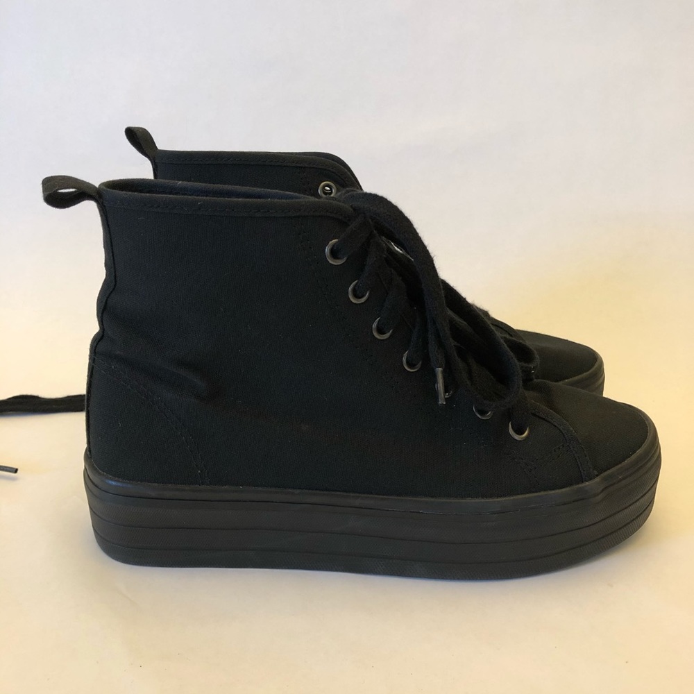 H&M Divided Black Platform Sneakers